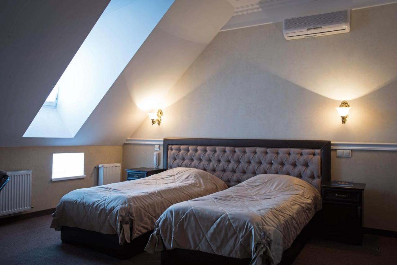 Franz Hotel&Restaurant Ivano-Frankivsk Extérieur photo