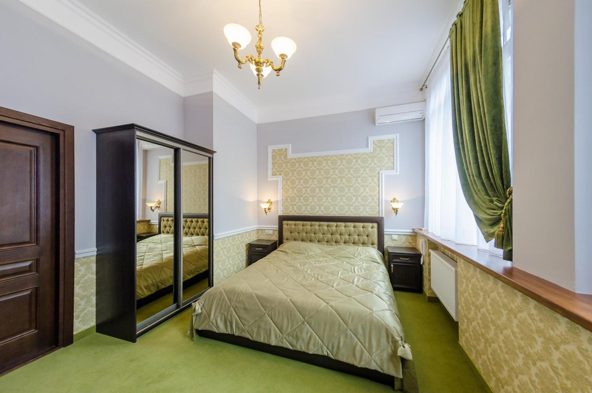 Franz Hotel&Restaurant Ivano-Frankivsk Extérieur photo