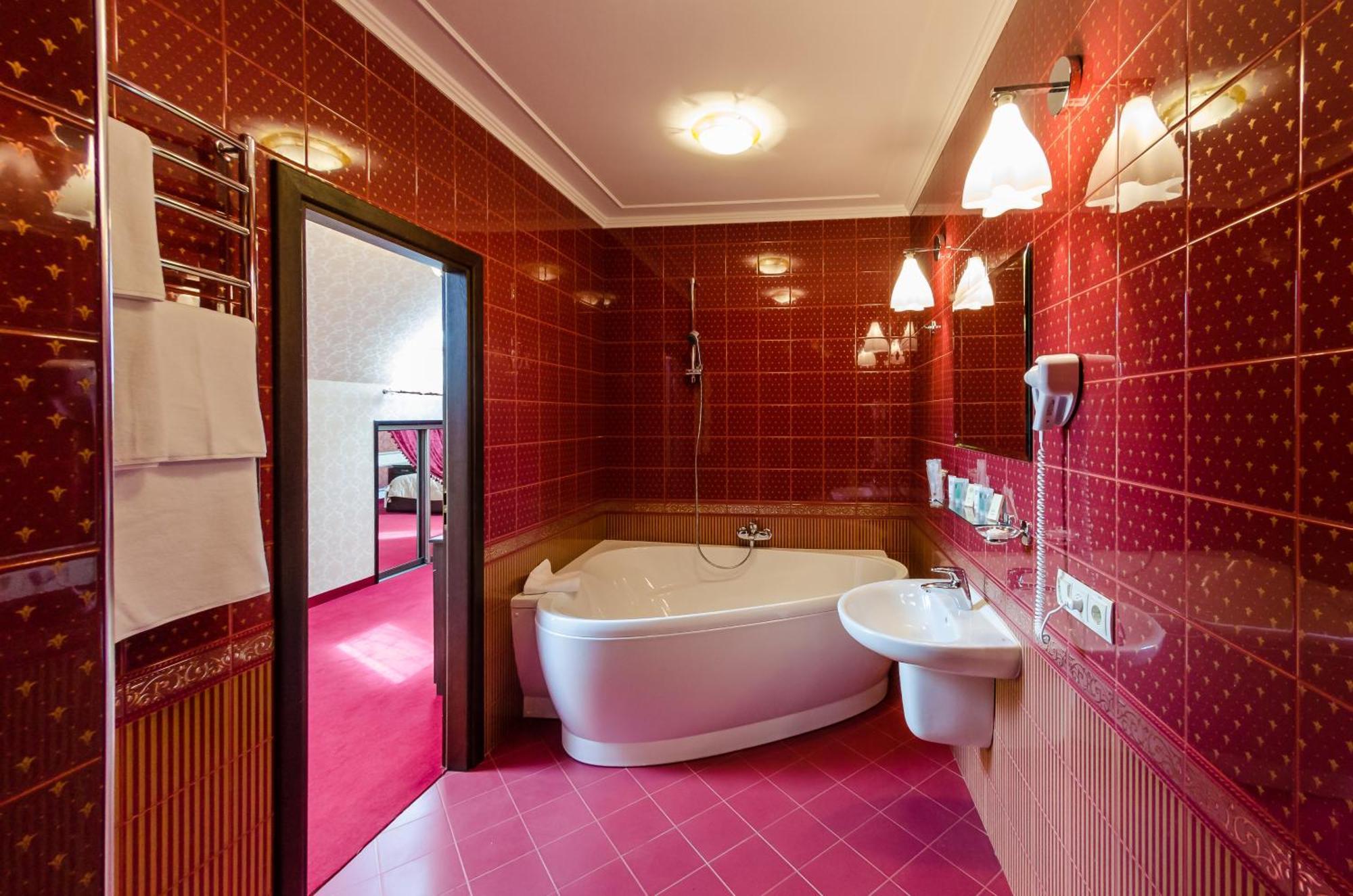 Franz Hotel&Restaurant Ivano-Frankivsk Extérieur photo