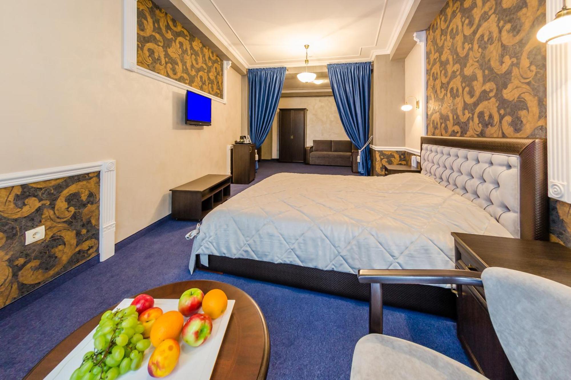 Franz Hotel&Restaurant Ivano-Frankivsk Extérieur photo